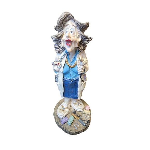 Doug Harris Figurine Just A Trim Hairdresser Russ Berrie - Picture 7 of 10